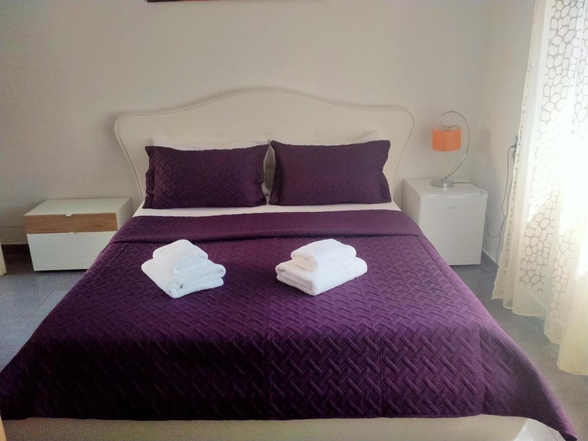 Orange Villa Hotel Tirana Quarto foto